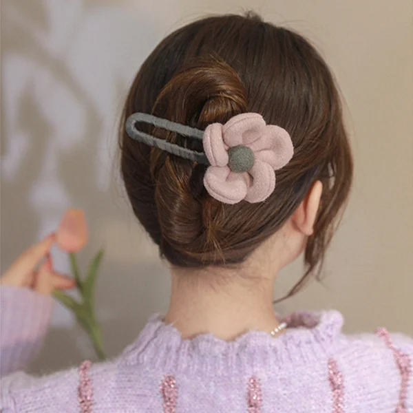 Fashion New Plush Flower Clip