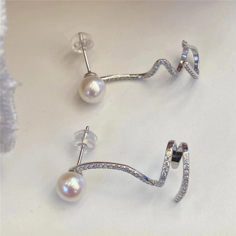 Zircon Pearl Ear Clamp