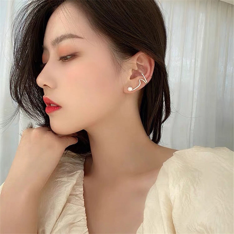 Zircon Pearl Ear Clamp