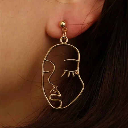 Zinc Alloy Wire Face Earrings