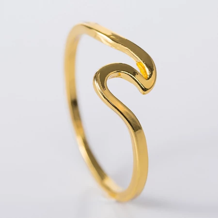 Minimalistic Ocean Wave Ring