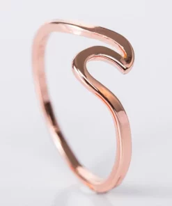 Minimalistic Ocean Wave Ring