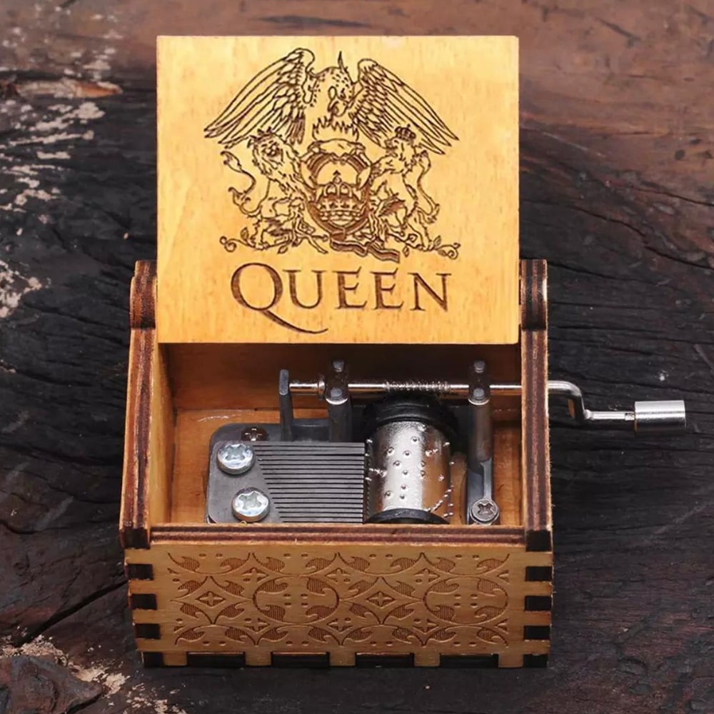 Hand-cranked Wooden Queen Music Box