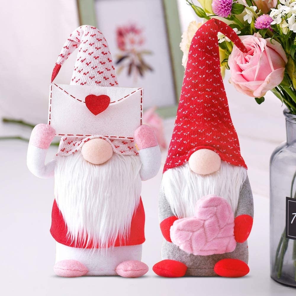 Valentine's Day Faceless Doll Decoration