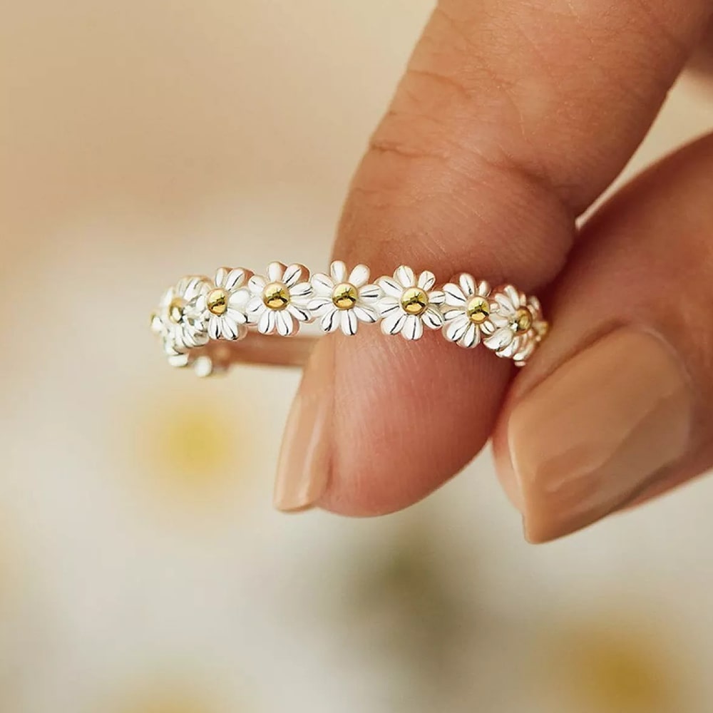 Adjustable Dainty Daisy Flower Ring