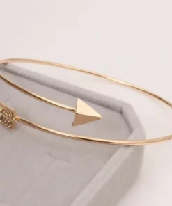 Dainty Gold Arrow Bracelet