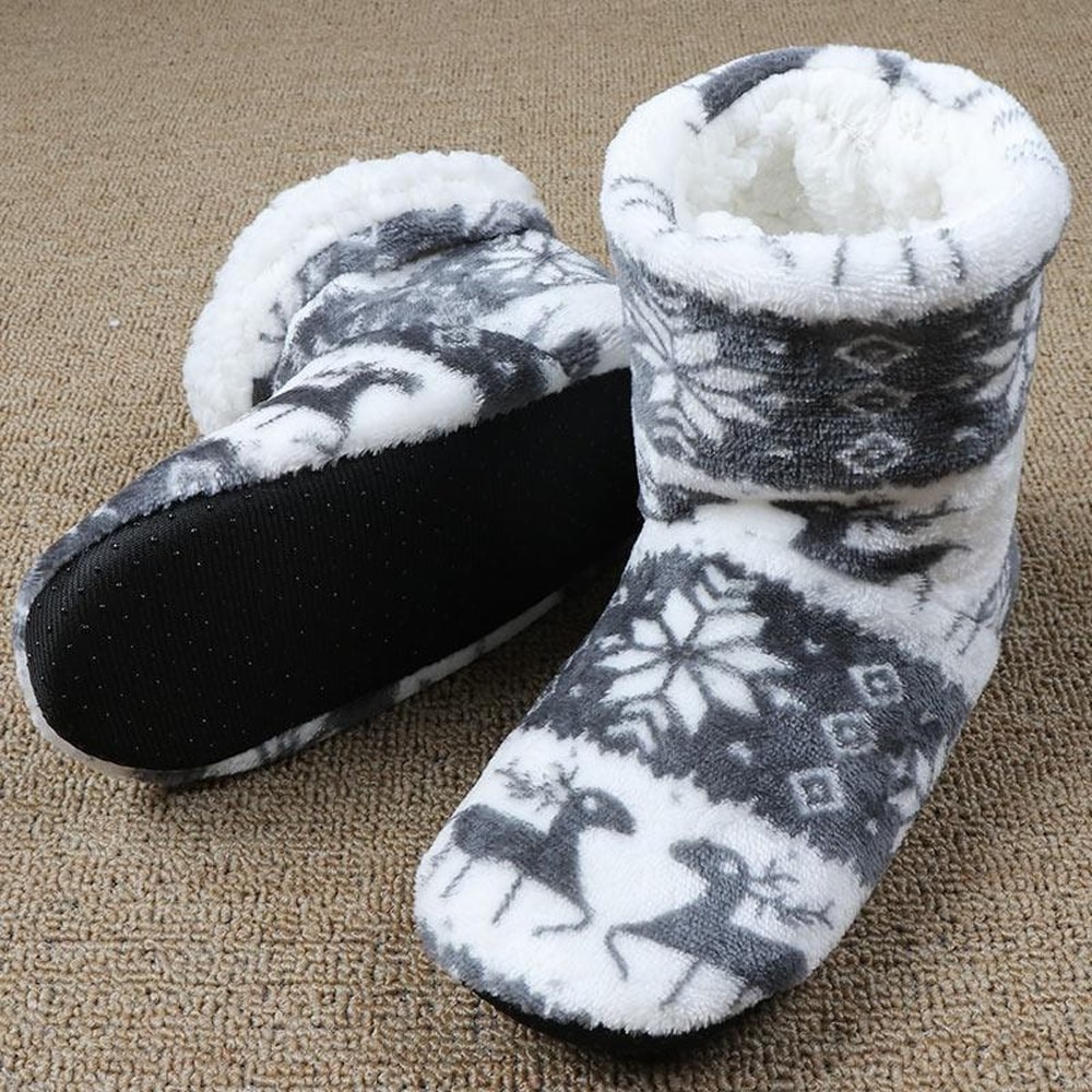 Fluffy Fuzzy & Cute Christmas Reindeer Slippers