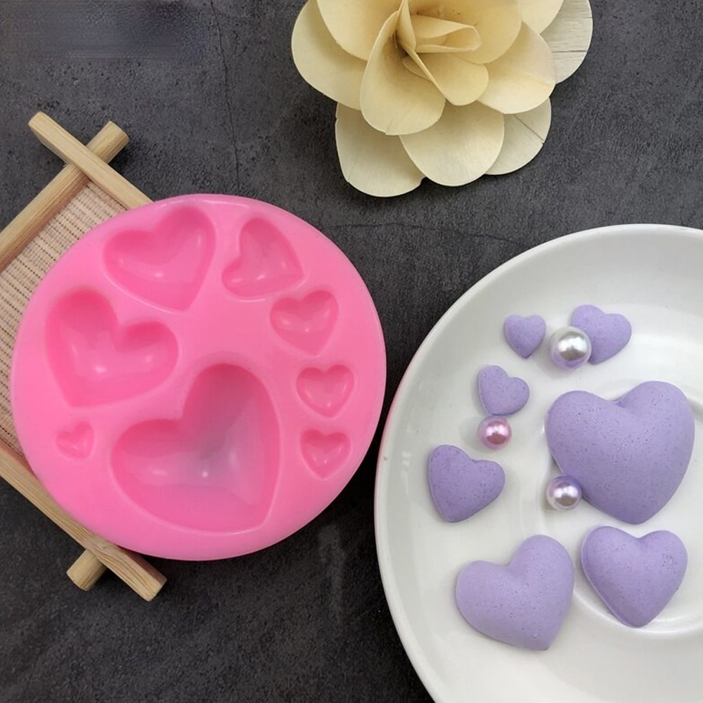 8 Cavity Silicone Heart Molds for Baking