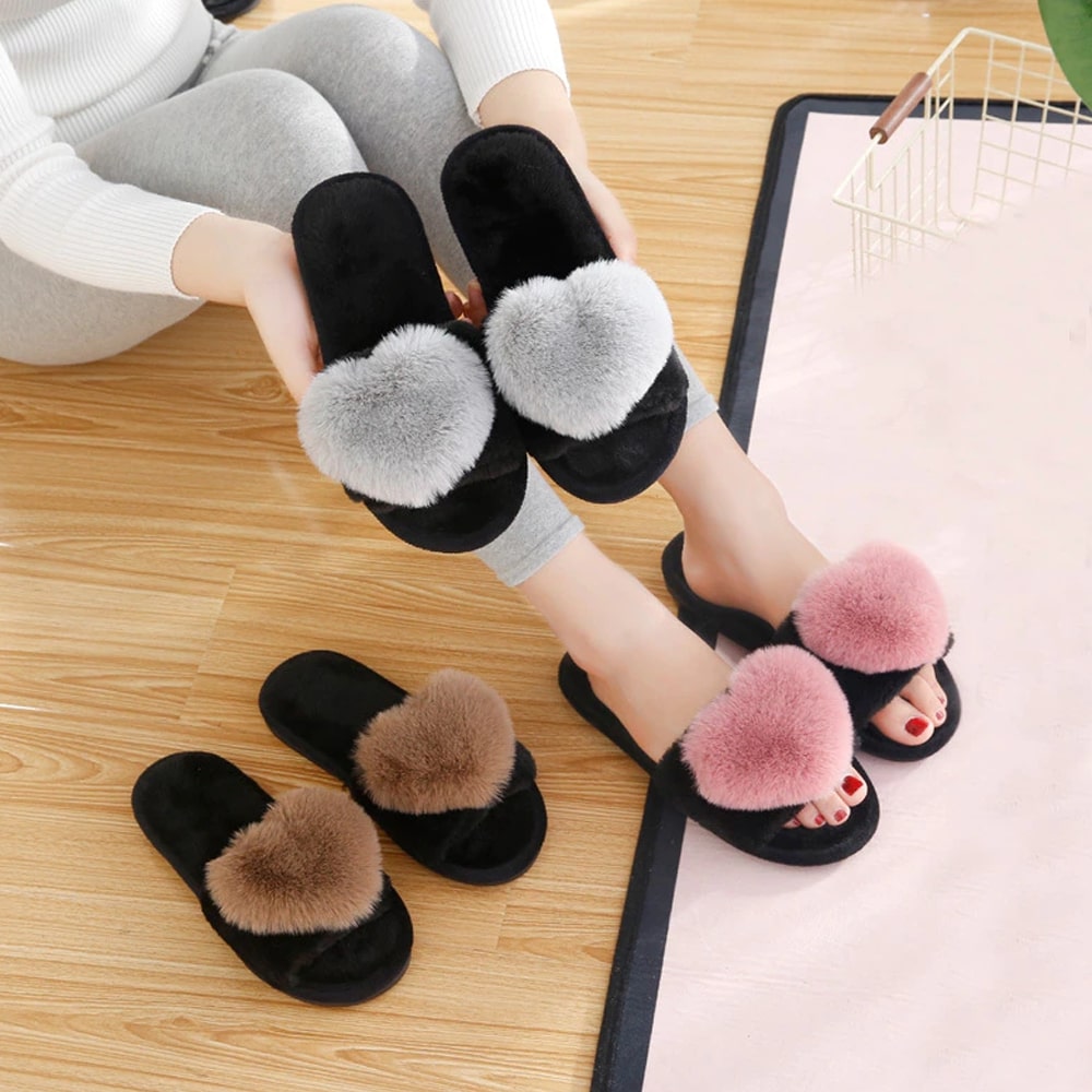 Women's Cute Heart Slippers For Indoor & Outdoor