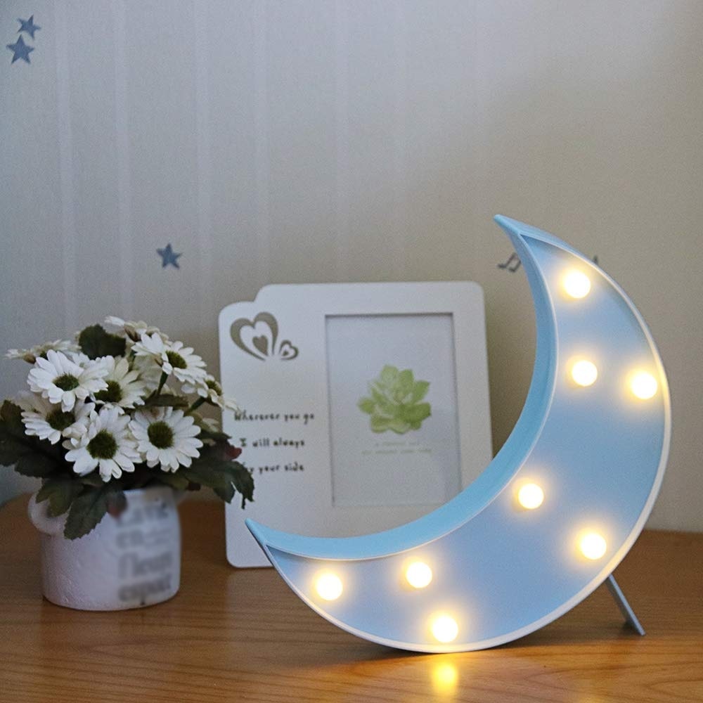 3D LED Crescent Moon Light Lamp