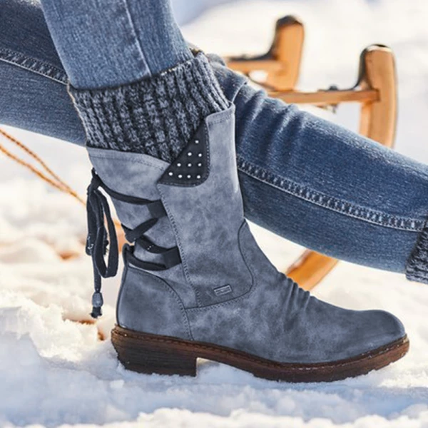 Black Lace Up Snow Boot For Warm Feet In Winters