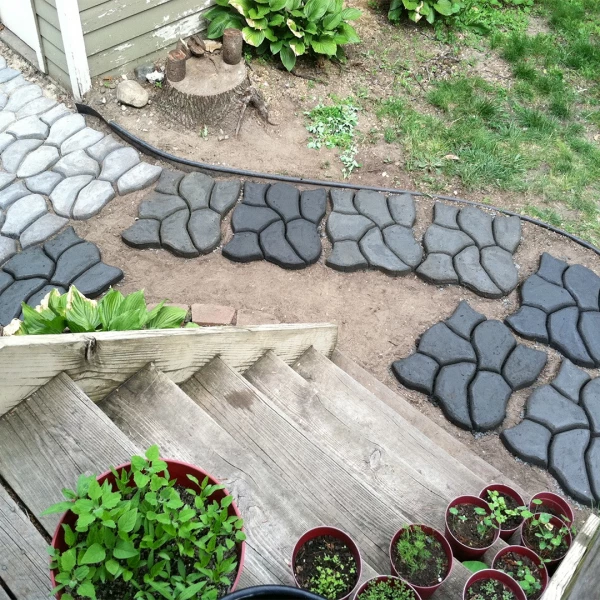 DIY Reusable Garden Easy Path Maker Mold