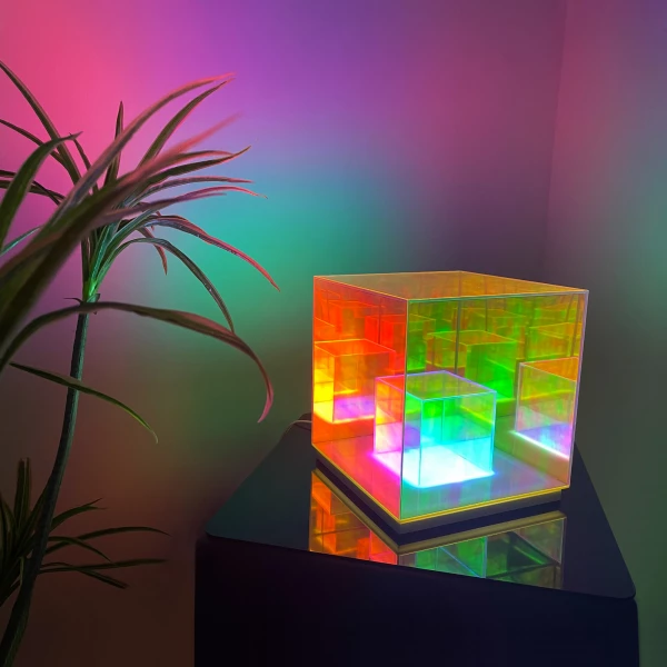 Magic Chamber Cube Table Lamp