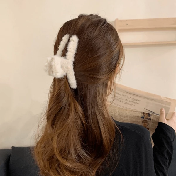 Elegant Faux Fur Plush Hair Claw