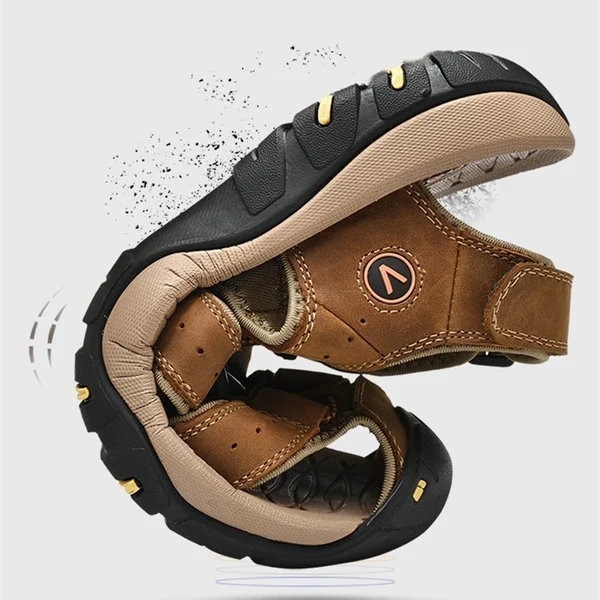 Men Anti-collision Toe Outdoor Slip Resistant Leather Hiking Sandals