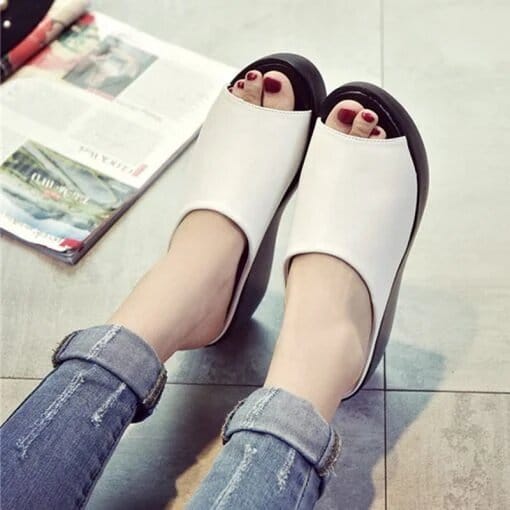 Simple Comfy Wedge Sandals