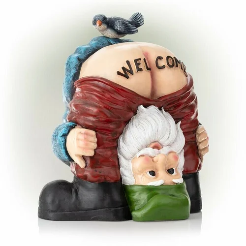 Welcome Gnome Statue