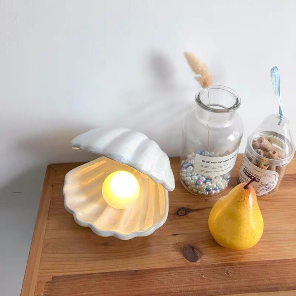 Ceramic Pearl Oyster Lamp