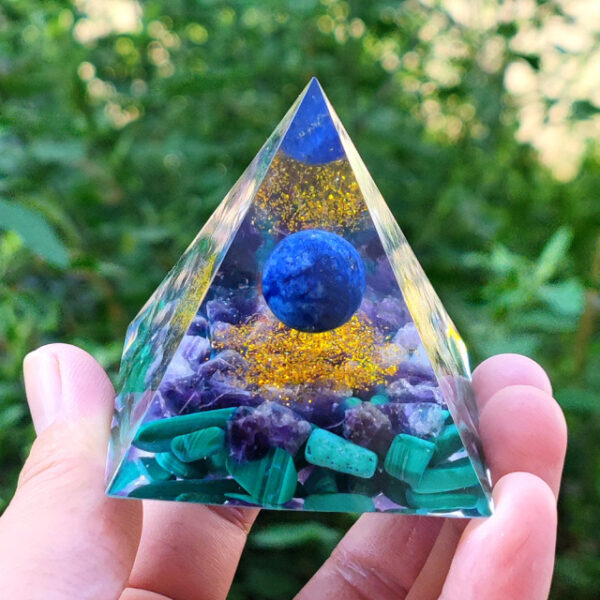 Creative Natural Crystal Universe Energy Pyramid