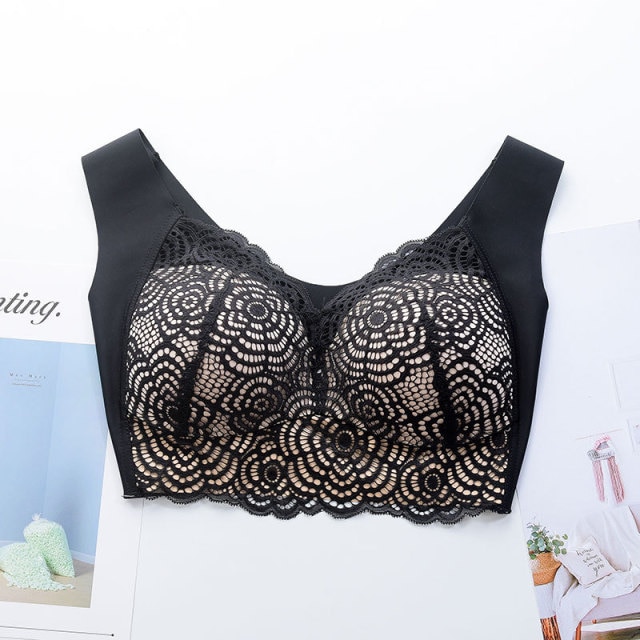 Ultimate Lift Full-Figure Lace Wirefree Bra