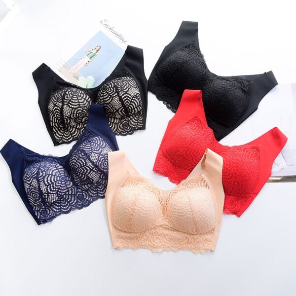 Ultimate Lift Full-Figure Lace Wirefree Bra