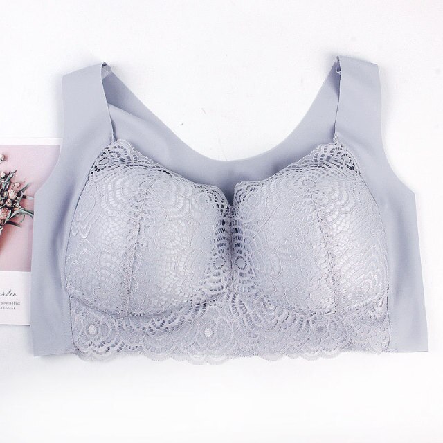 Ultimate Lift Full-Figure Lace Wirefree Bra