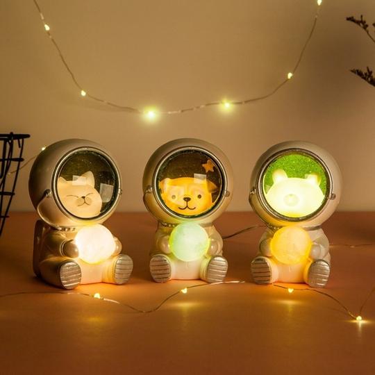 Galaxy Astronaut Pet Light