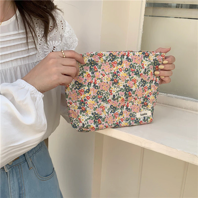 Original Ted BakĂŤr Floral Pouch