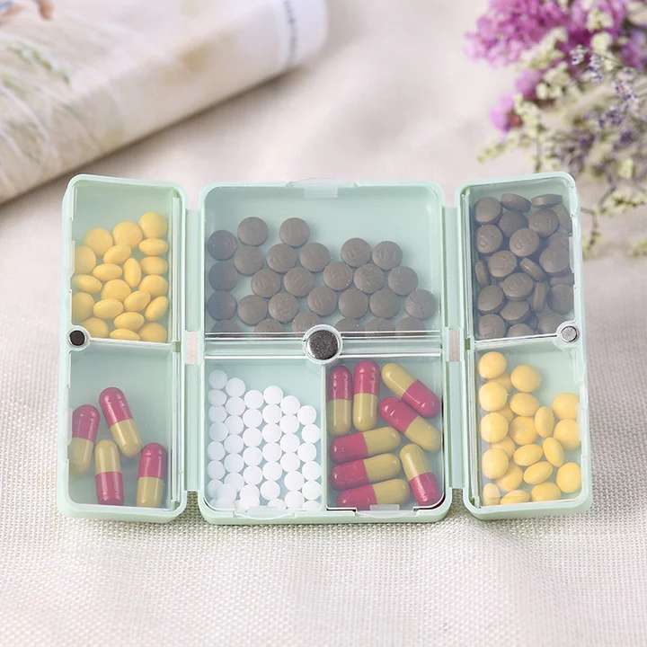 Daily Pill Organizer, 7 Compartments Portable Pill Case Travel Pill Organizer