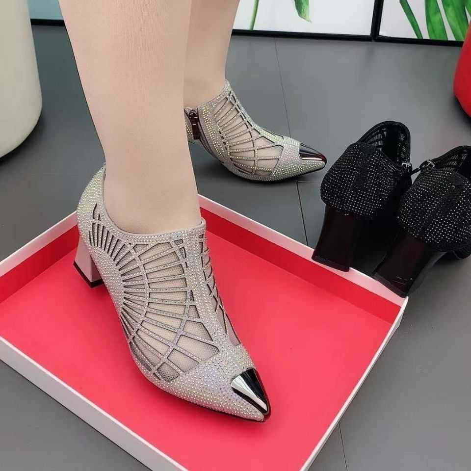 Rhinestone Hollow Chunky Heel Shoes