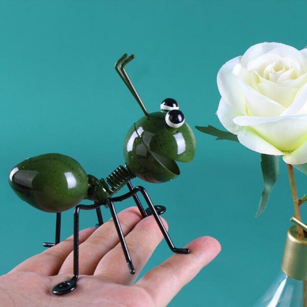 Garden Metal Ant Wall Decor