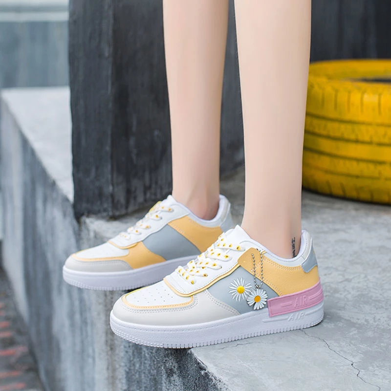 Korean Fashion Sweet Little Daisy Sneakers