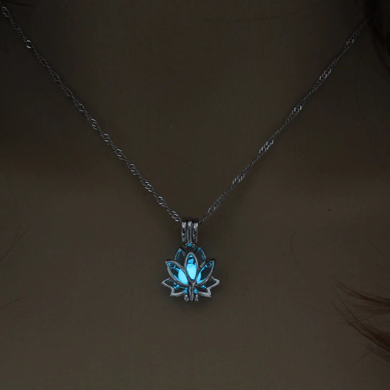 Lotus Flower Shaped Pendant Glowing Necklace