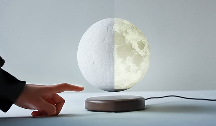 Magnetic Levitating Moon Lamp