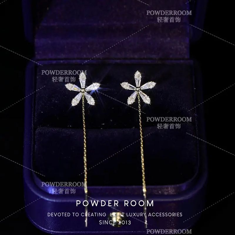 Shiny Diamond Flower Earrings