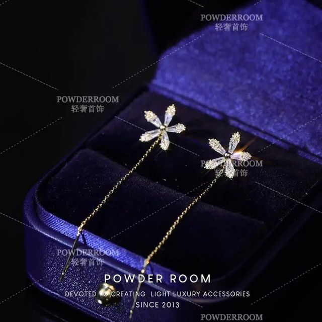 Shiny Diamond Flower Earrings