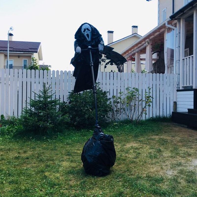 Screaming Scarecrow For Garden