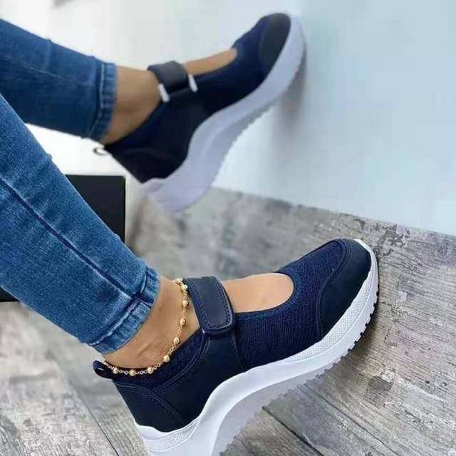 Soft Women's Walking Shoes