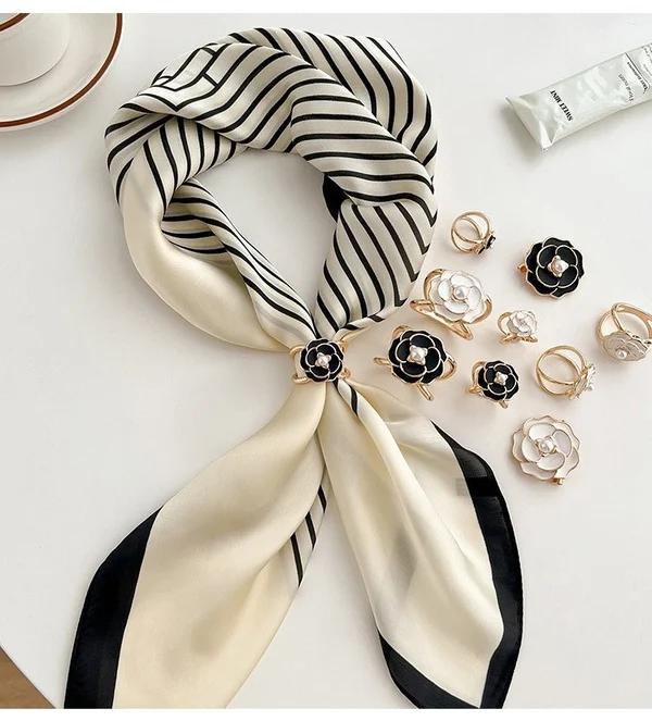 Women's Elegant Pearl Floral Scarf Ring Clip