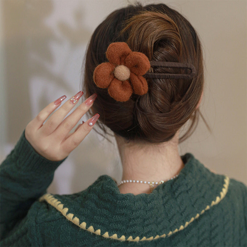 Fashion New Plush Flower Clip