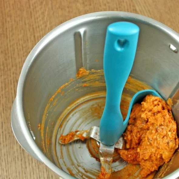 Rotating Spatula Scraper