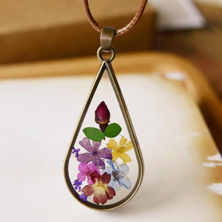 Wildflower Pendant Terrarium Bronze Necklace