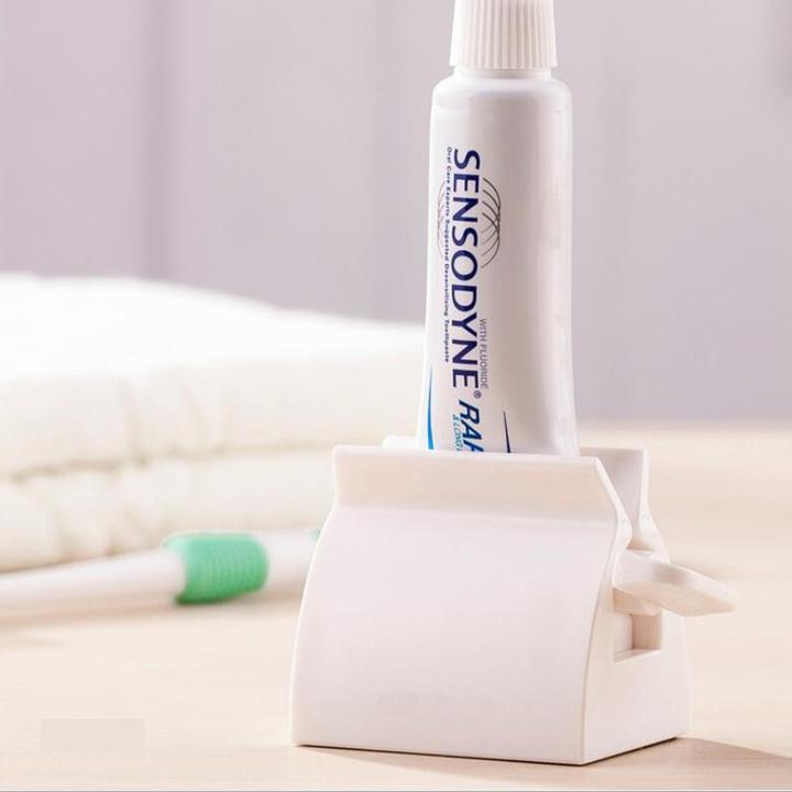 Rolling Toothpaste Squeezer