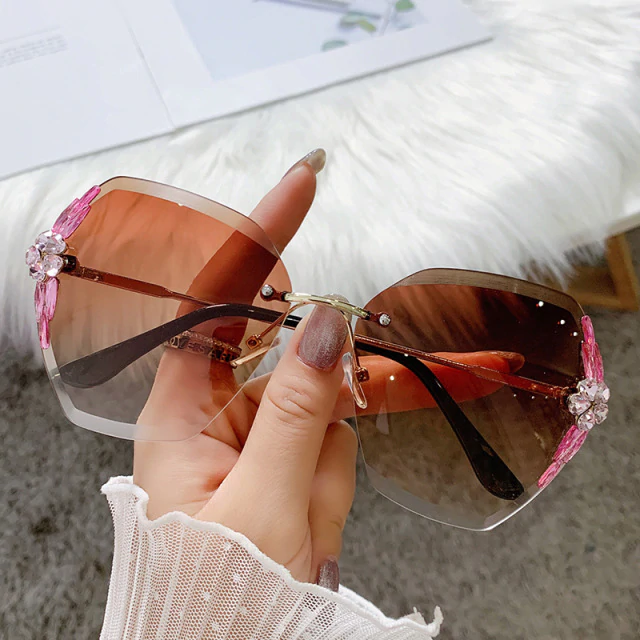 Woman Rimless Diamond Sunglasses