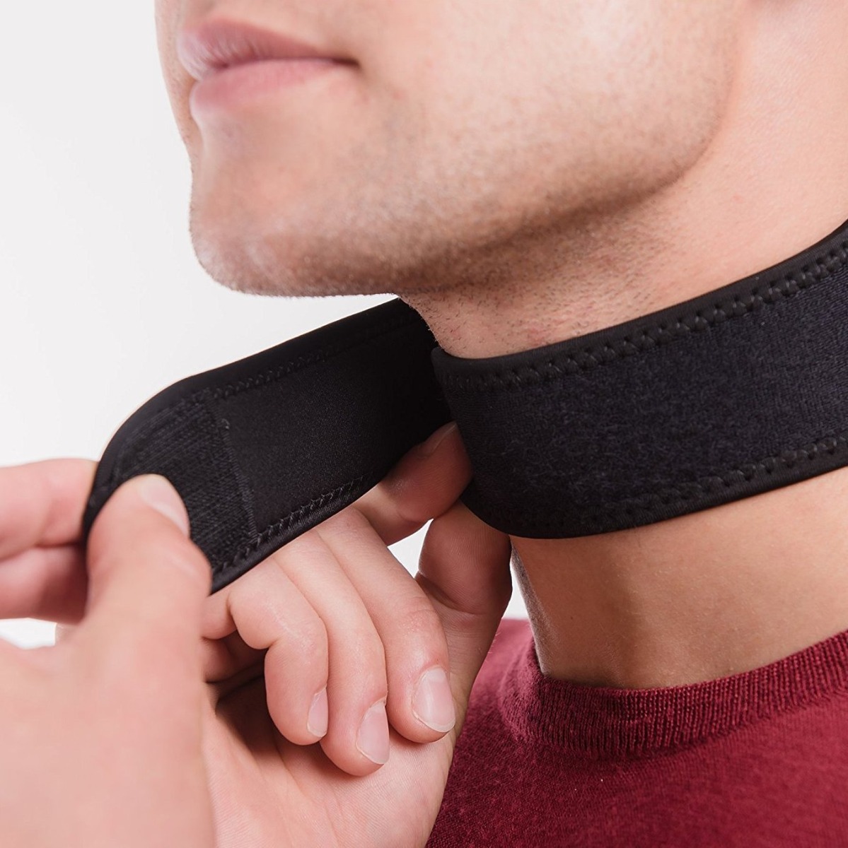 Pain-Relief Magnetic Thermal Neck Brace